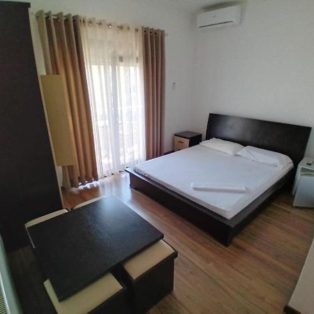 Hotel Yjet Pogradec Exterior foto